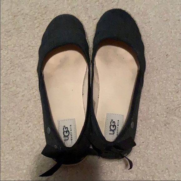 UGG flats - Picture 3 of 4